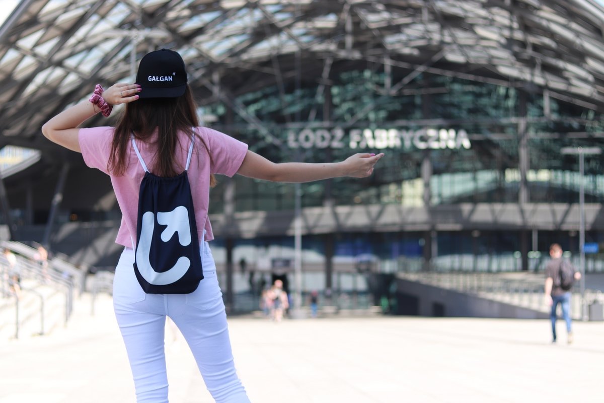 dziewczyna na Dorcu Łódź Fabryczna