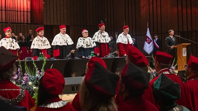 Rektorzy łódzkich uczelni podczas uroczystej inauguracji roku akademickiego