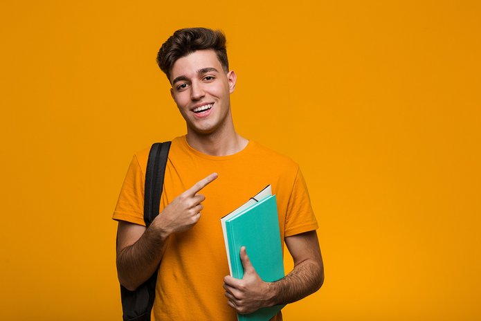 student z teczką