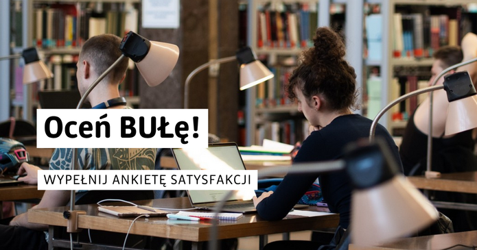 zdjęcie osób uczących się w bibliotece
