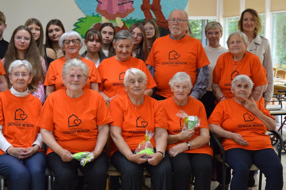 Piknik międzypokoleniowy w Dziennym Domu Seniora WIGOR w Tuszynie