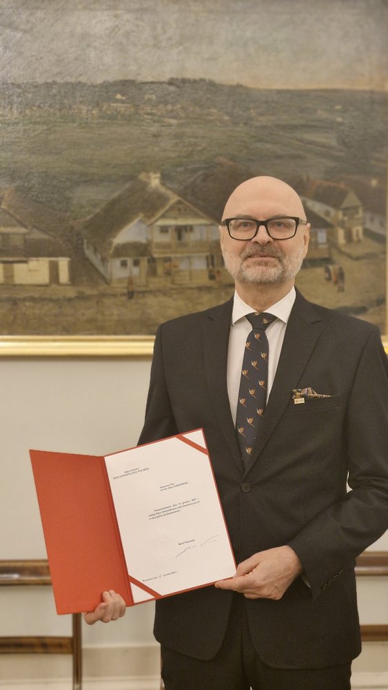 prof. Artur Gałkowski