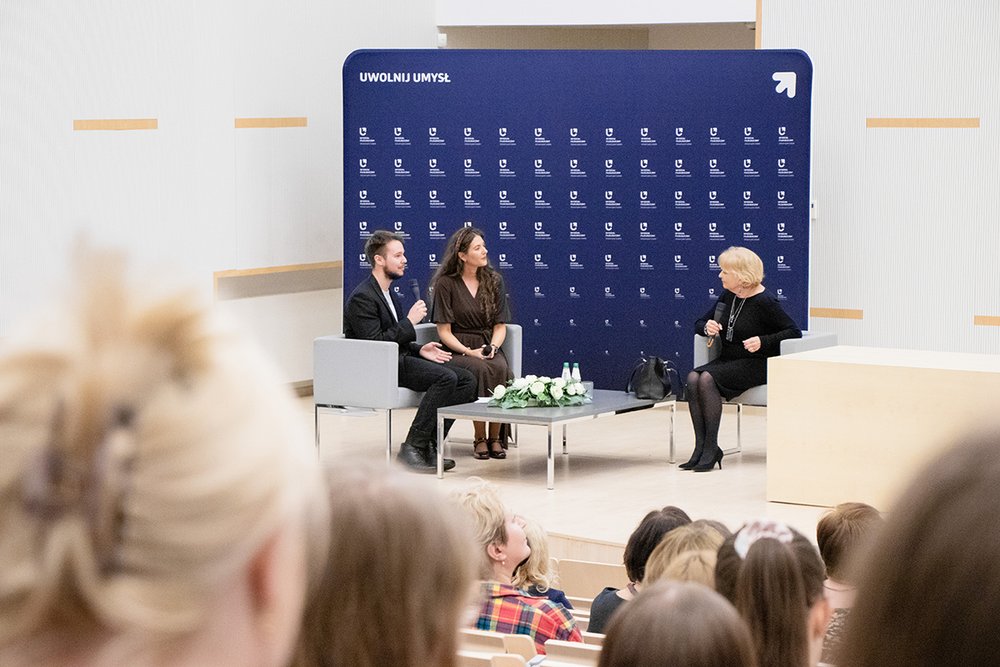 Magdalena Zawadzka z prowadzącymi spotkanie