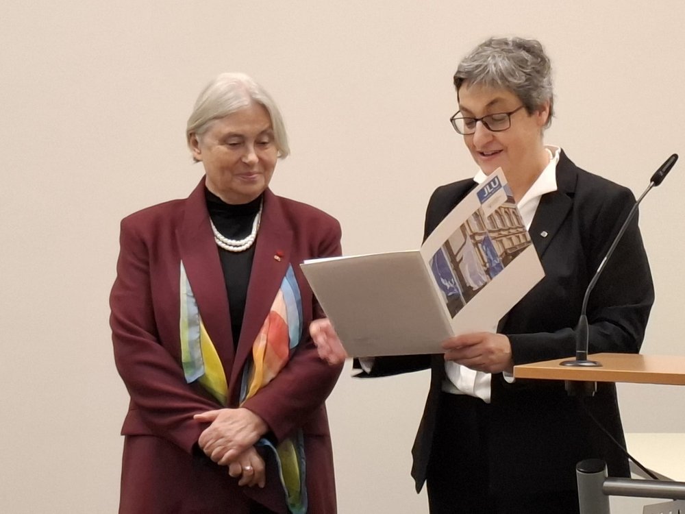 Prof. Joanna Jabłkowska podczas utoczystości nadania tytułu doktora honoris causa