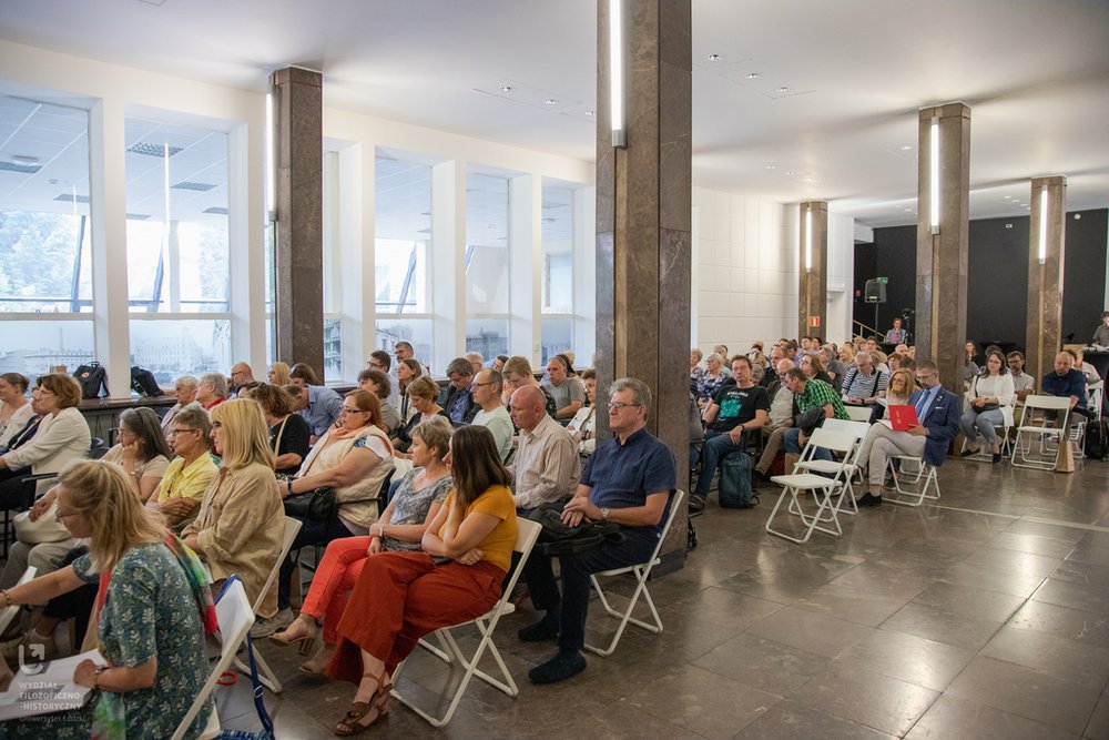 A photo of the audience