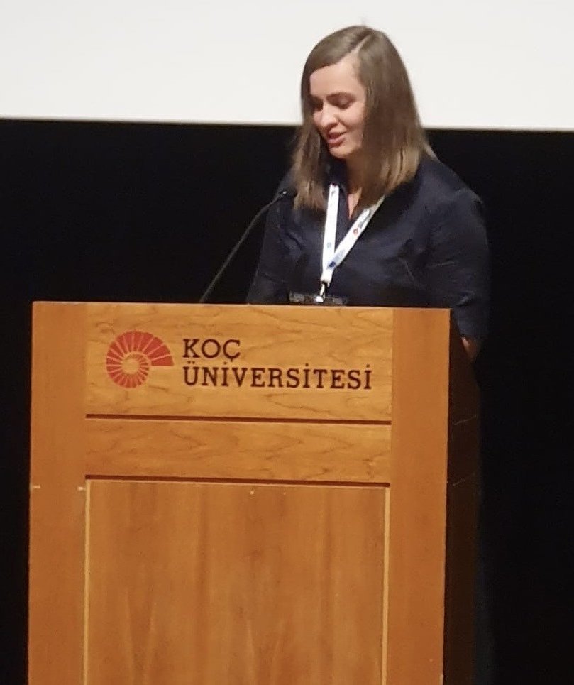Dr Monika Kaźmierczak odbiera nagrodę w Stambule