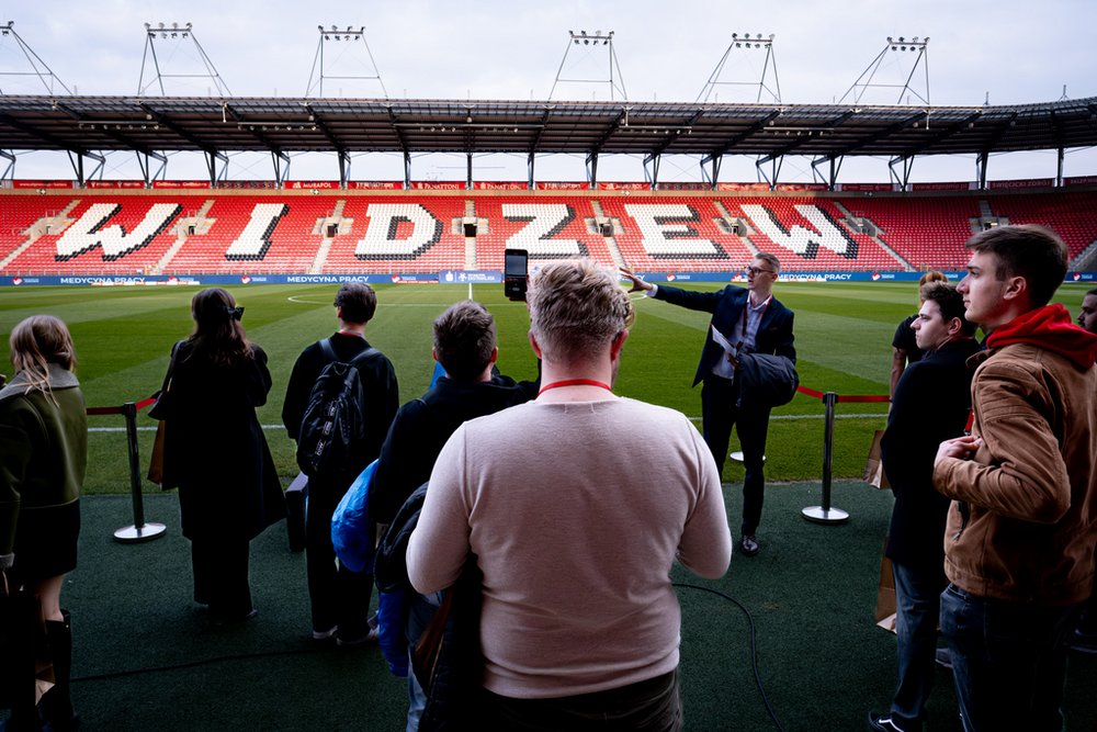 Journalism students at the University of Lodz at the Widzew Łódź stadium