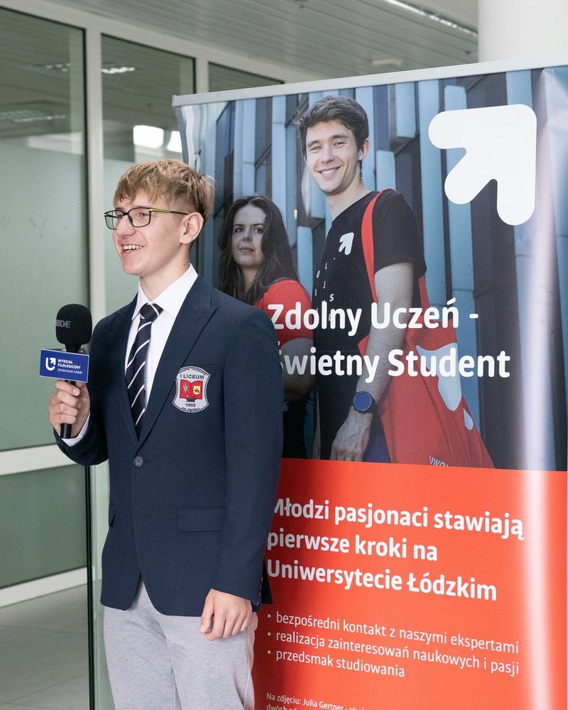 uczestnik programu udzielający wywiadu